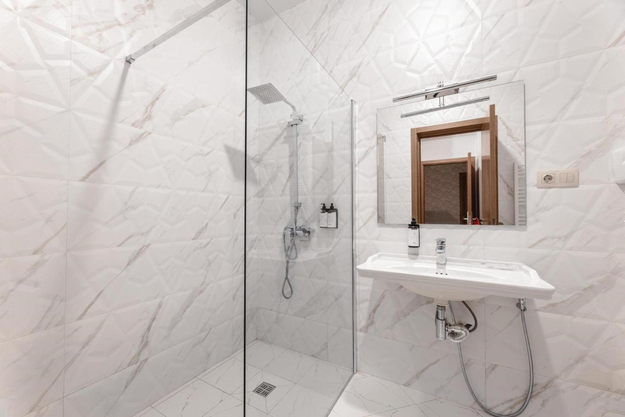 Park Hotel Tskaltubo - Balneo Resort Ngoại thất bức ảnh